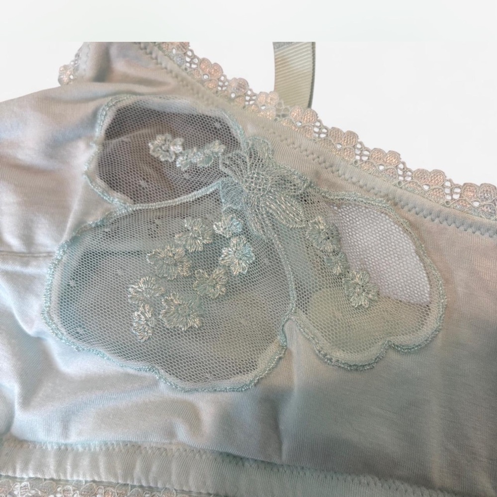 Savage X Fenty Lace Bralette - Light Green - Picture 2 of 6